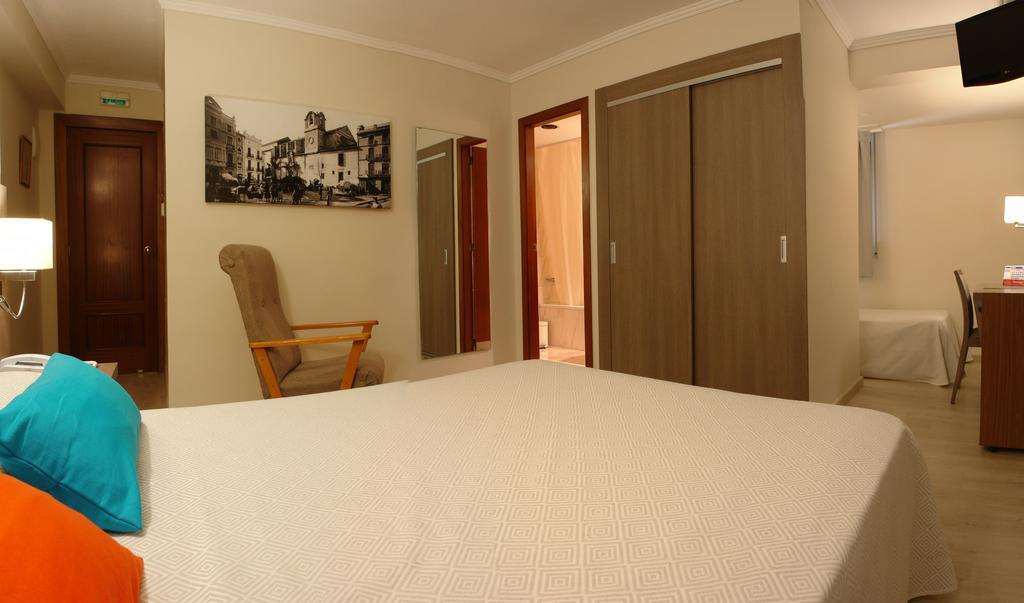 Hotel Avenida Plaza Альсира Номер фото