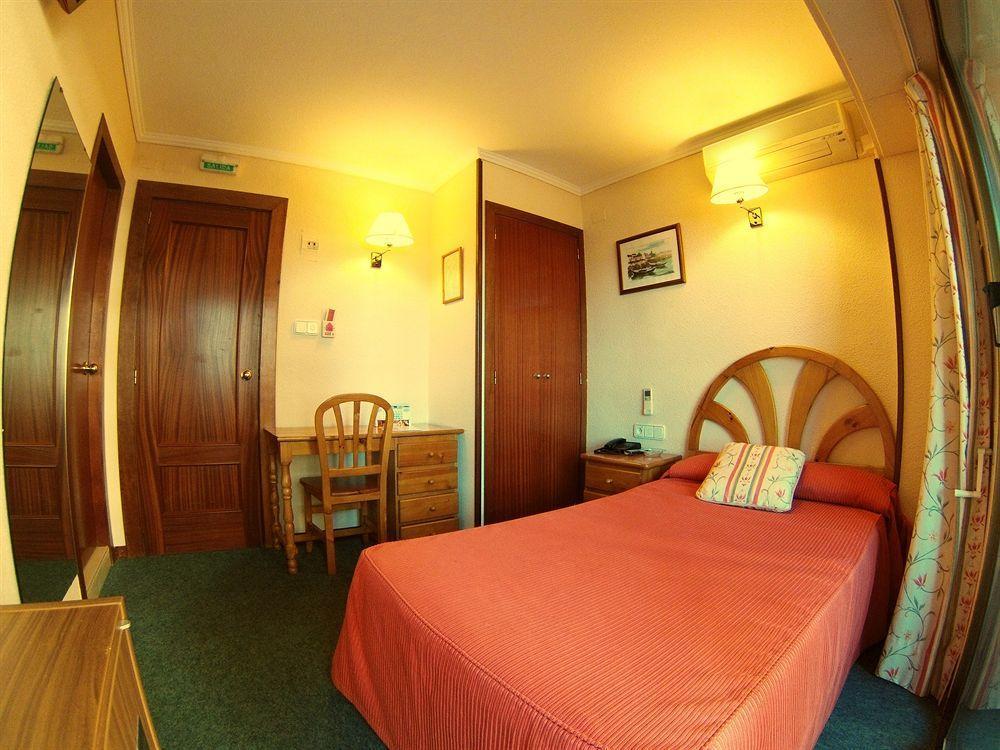 Hotel Avenida Plaza Альсира Экстерьер фото