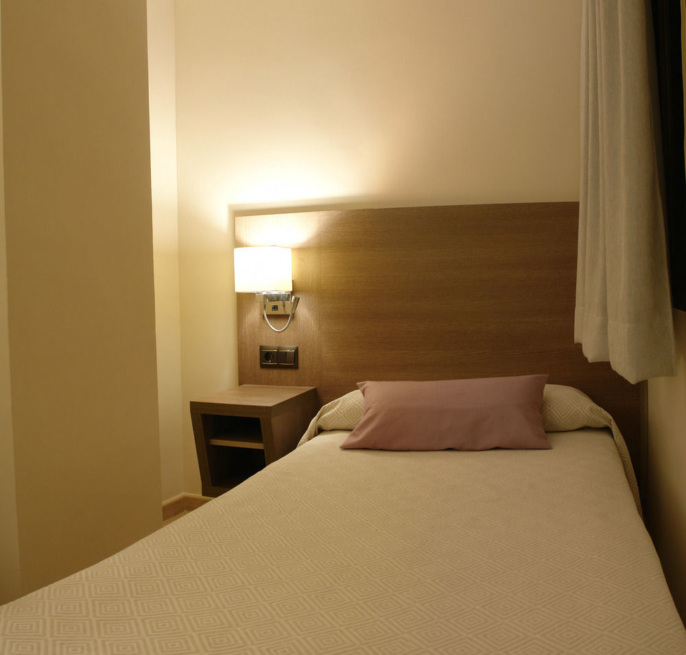 Hotel Avenida Plaza Альсира Экстерьер фото