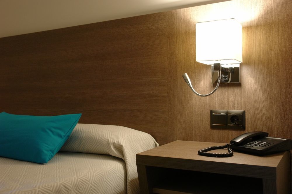 Hotel Avenida Plaza Альсира Экстерьер фото